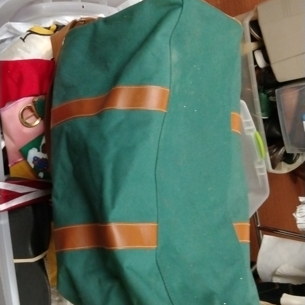 Polo Duffle Bag $49 Sz approx 22x12x14+ free polo - Picture 5 of 14